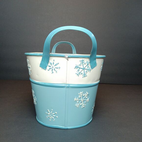 Blue And White Snowflake Home Decor Basket - Picture 4 of 9